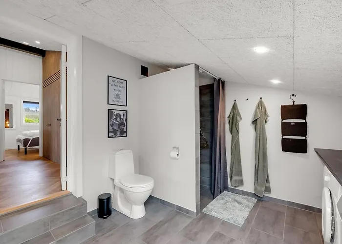 Ronja - 100m To The Fjord By Interhome